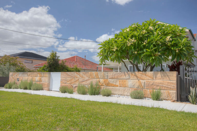 landscaping-sandstone-logs