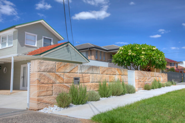 landscaping-sandstone-logs